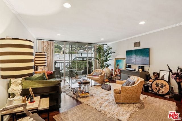 1400 N Sweetzer Avenue 406, West Hollywood, CA 90069