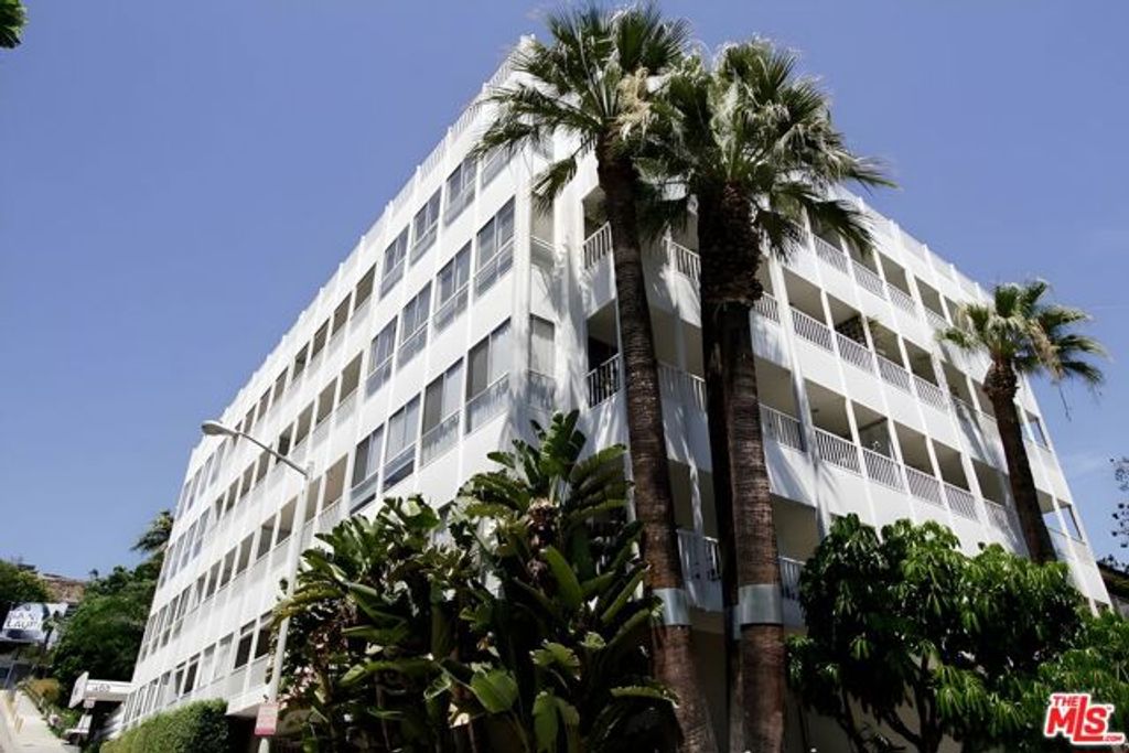 1400 N Sweetzer Avenue 406, West Hollywood, CA 90069