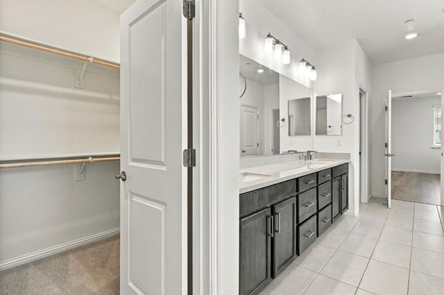 2929 Penrose Ln, Lathrop, CA 95330
