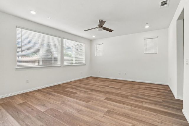 2929 Penrose Ln, Lathrop, CA 95330