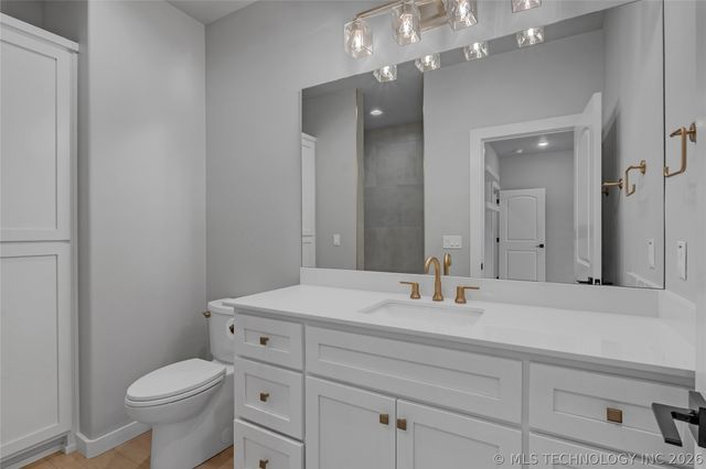 6744 E 123rd Street S, Bixby, OK 74008