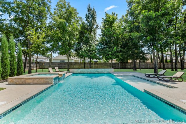 6744 E 123rd Street S, Bixby, OK 74008