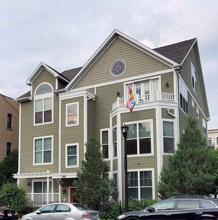 1805 3rd Avenue S 202, Minneapolis, MN 55404