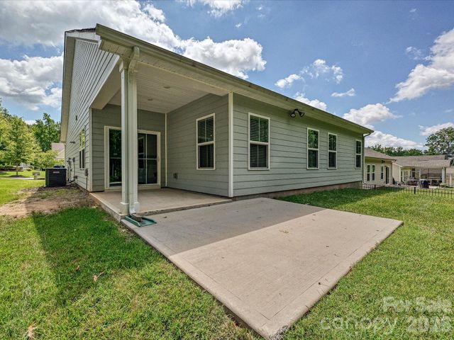 10038 Lilac Court, Charlotte, NC 28215