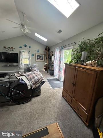 1145 HESSIAN, West Deptford, NJ 08093