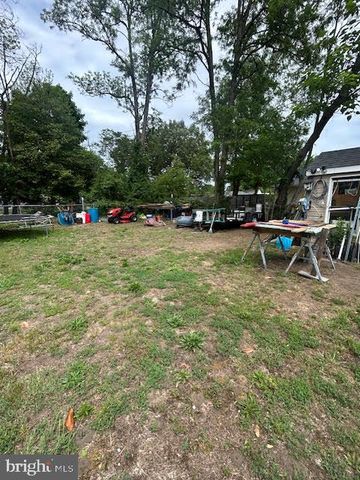 1145 HESSIAN, West Deptford, NJ 08093