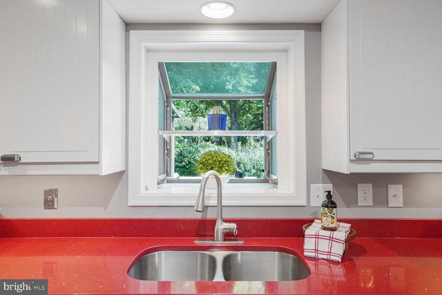 129 FAIRFAX ST, Warrenton, VA 20186