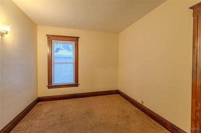 1204 Oak Street 6, Syracuse, NY 13203