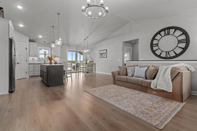 1756 RED OAK STREET, Green Bay, WI 54313