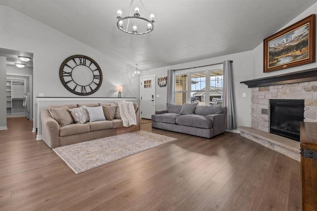 1756 RED OAK STREET, Green Bay, WI 54313