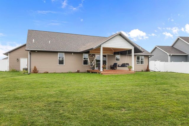 1756 RED OAK STREET, Green Bay, WI 54313