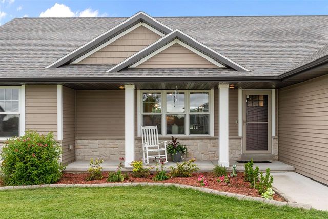 1756 RED OAK STREET, Green Bay, WI 54313