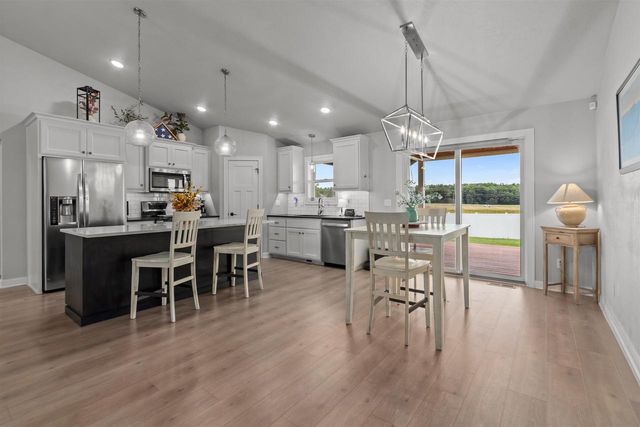 1756 RED OAK STREET, Green Bay, WI 54313