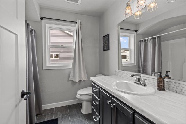1756 RED OAK STREET, Green Bay, WI 54313