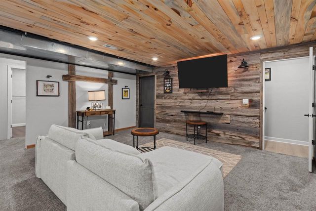 1756 RED OAK STREET, Green Bay, WI 54313