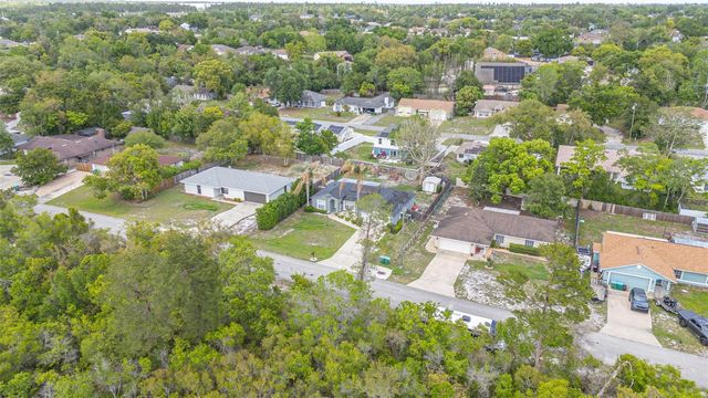 562 GERALDINE DRIVE, Deltona, FL 32725