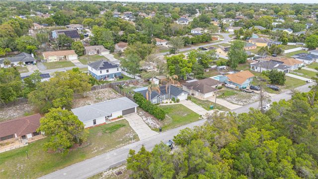 562 GERALDINE DRIVE, Deltona, FL 32725
