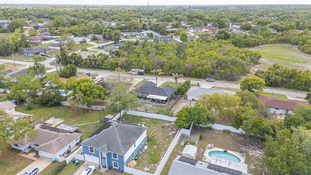 562 GERALDINE DRIVE, Deltona, FL 32725