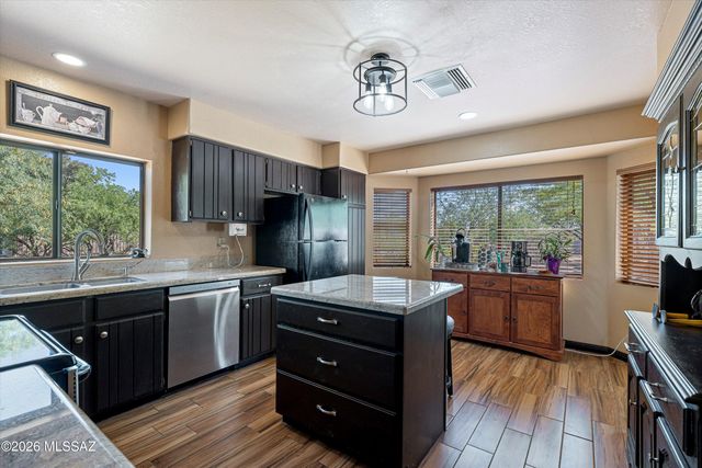 1300 N Reta Drive, Vail, AZ 85641