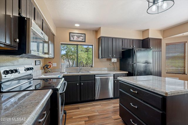 1300 N Reta Drive, Vail, AZ 85641