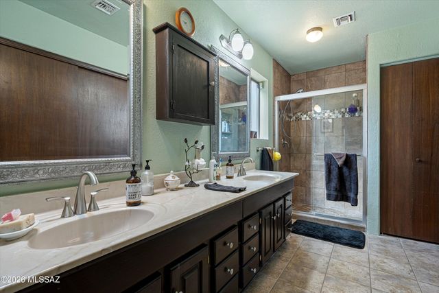 1300 N Reta Drive, Vail, AZ 85641