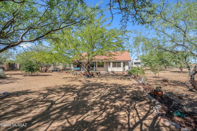 1300 N Reta Drive, Vail, AZ 85641