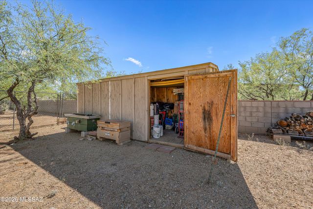 1300 N Reta Drive, Vail, AZ 85641