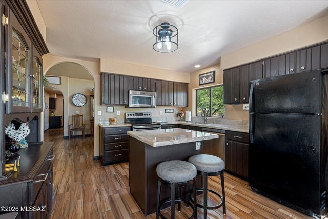 1300 N Reta Drive, Vail, AZ 85641