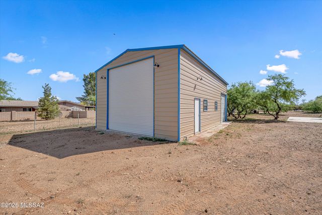 1300 N Reta Drive, Vail, AZ 85641
