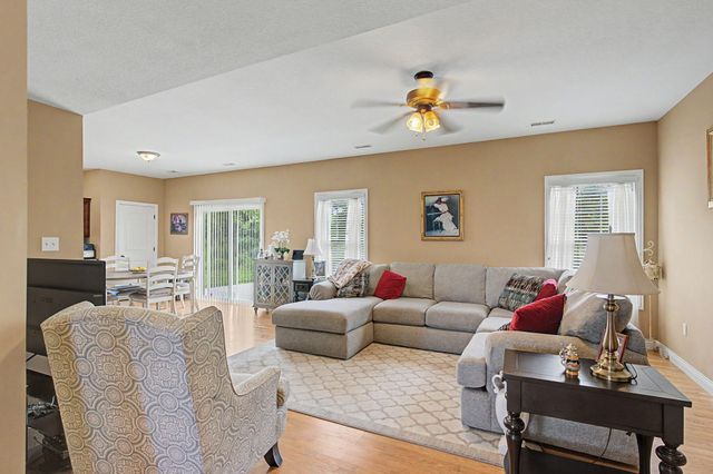 5303 PEBBLE BEACH DR, Columbia, MO 65201