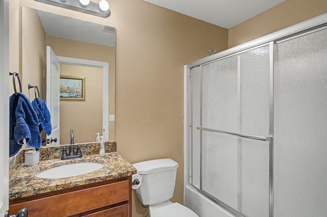 5303 PEBBLE BEACH DR, Columbia, MO 65201