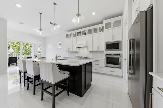 10332 Northbrook Circle, Palm Beach Gardens, FL 33412