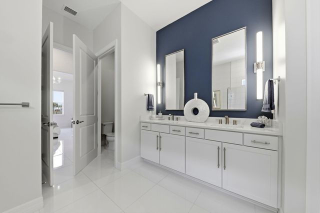 10332 Northbrook Circle, Palm Beach Gardens, FL 33412