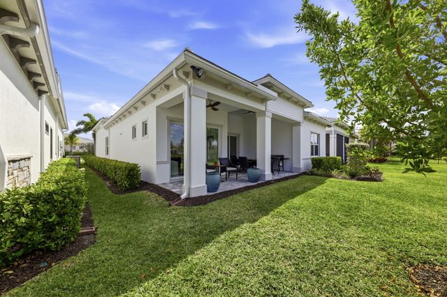 10332 Northbrook Circle, Palm Beach Gardens, FL 33412