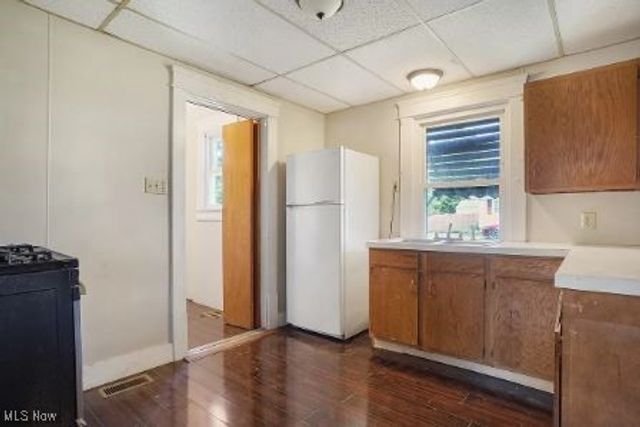 1093 Wyley Avenue, Akron, OH 44306