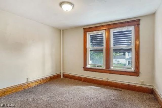 1093 Wyley Avenue, Akron, OH 44306