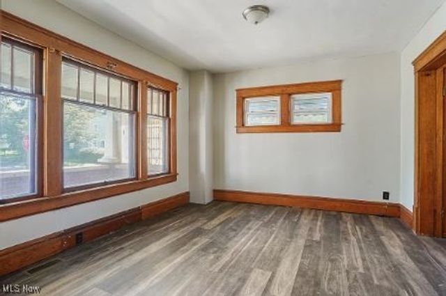 1093 Wyley Avenue, Akron, OH 44306