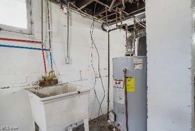 1093 Wyley Avenue, Akron, OH 44306