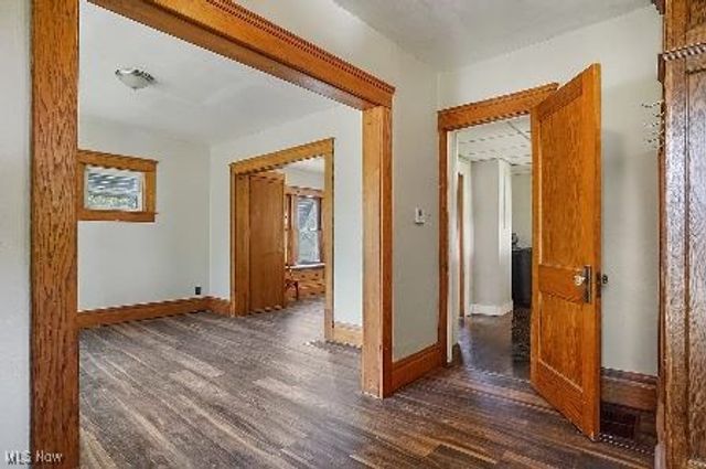 1093 Wyley Avenue, Akron, OH 44306