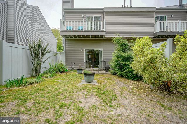 51 HARBOR DR, Hammonton, NJ 08037