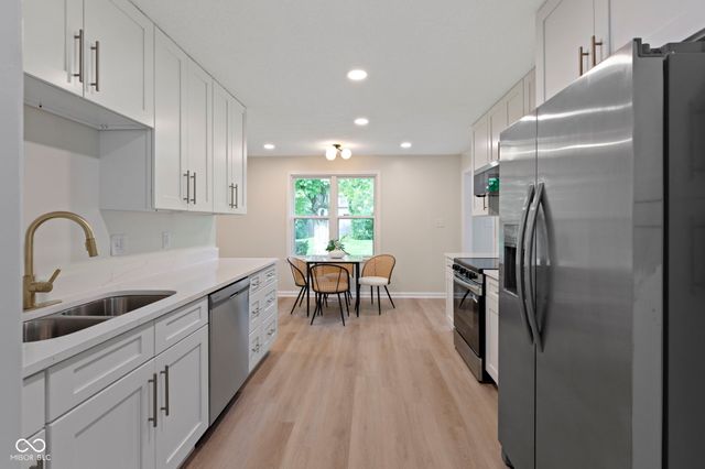 11830 N Gray Road N, Carmel, IN 46033