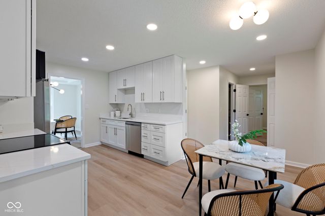 11830 N Gray Road N, Carmel, IN 46033