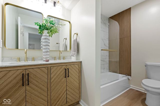 11830 N Gray Road N, Carmel, IN 46033