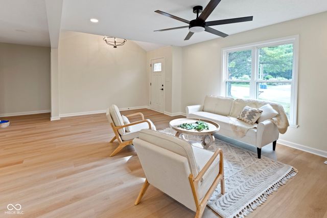 11830 N Gray Road N, Carmel, IN 46033