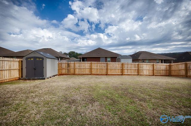 318 Dovington Drive, Huntsville, AL 35806