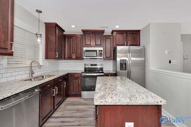 318 Dovington Drive, Huntsville, AL 35806