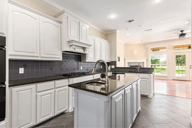 119 Sugartree Circle, Lipan, TX 76462