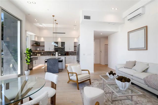 2309 Cove Avenue, Los Angeles, CA 90039