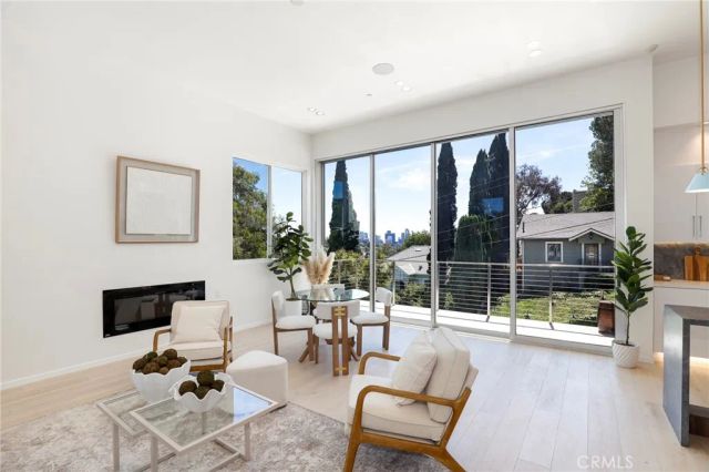 2309 Cove Avenue, Los Angeles, CA 90039