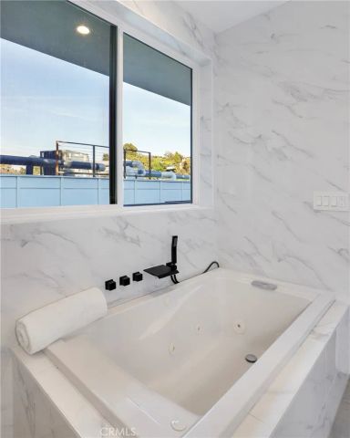 2309 Cove Avenue, Los Angeles, CA 90039